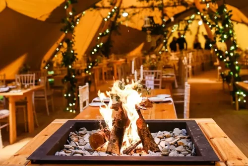 How to Host the Perfect Winter Wedding in a Tipi